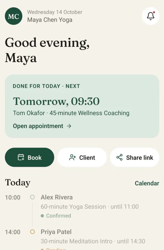 The PranaDesk app home screen showing the next appointment and today's schedule